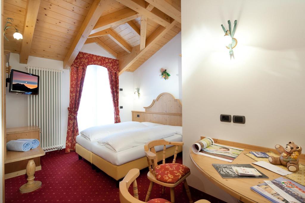 Hotel Garni Laura Arabba Δωμάτιο φωτογραφία