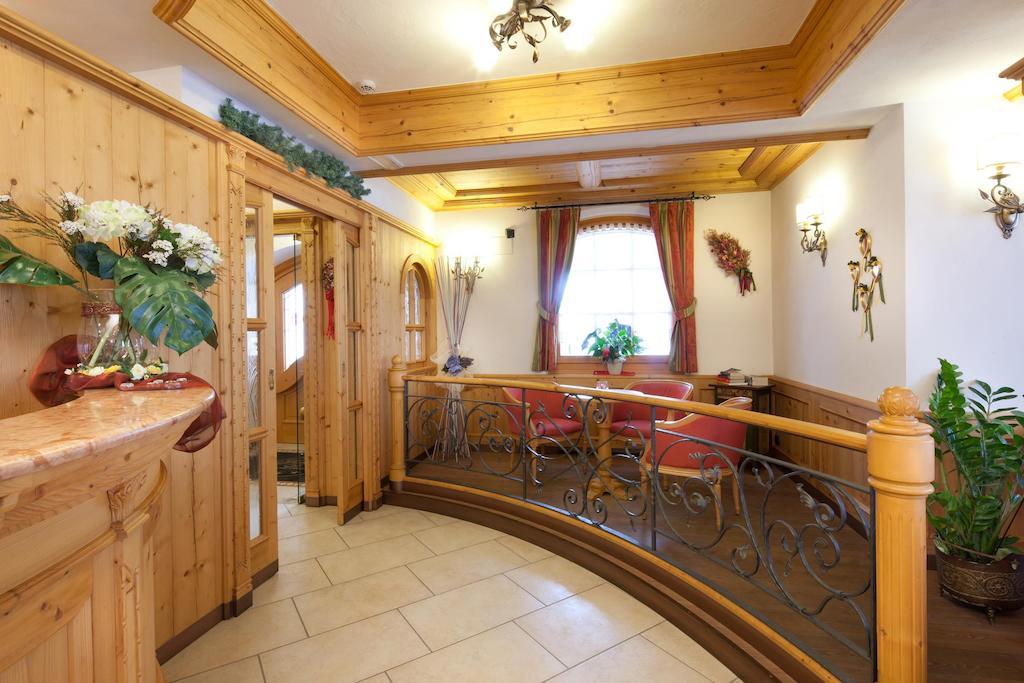 Hotel Garni Laura Arabba Εξωτερικό φωτογραφία